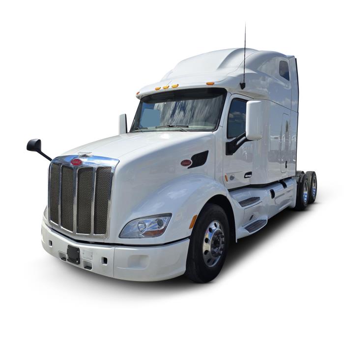 2022 Peterbilt 579-0