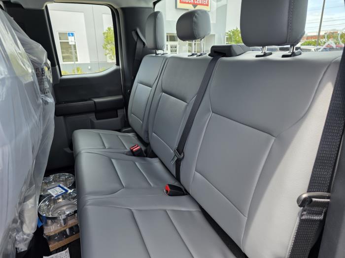 2025 Ford F-250-21