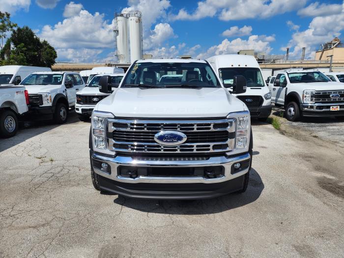 2025 Ford F-600-2
