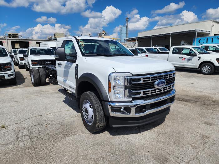 2025 Ford F-600-3