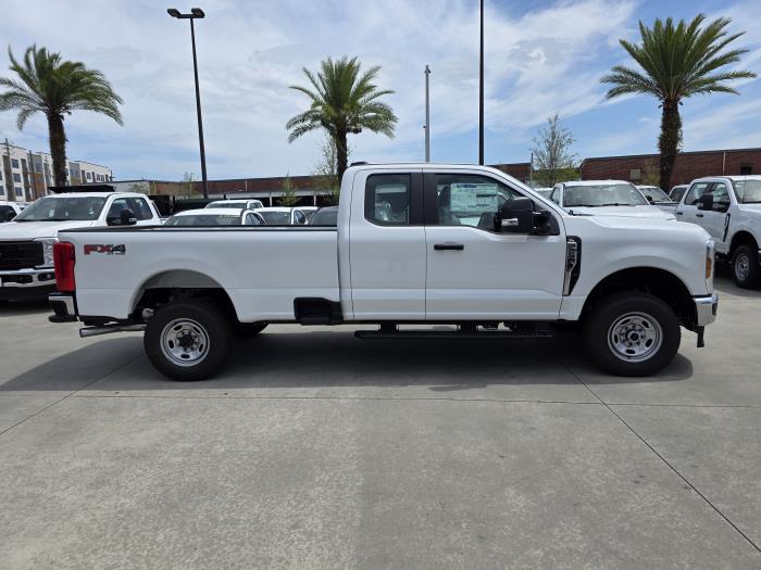 2025 Ford F-250-4
