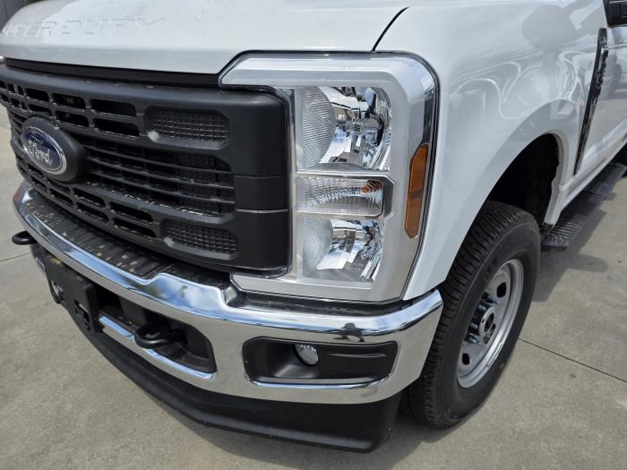 2025 Ford F-250-9