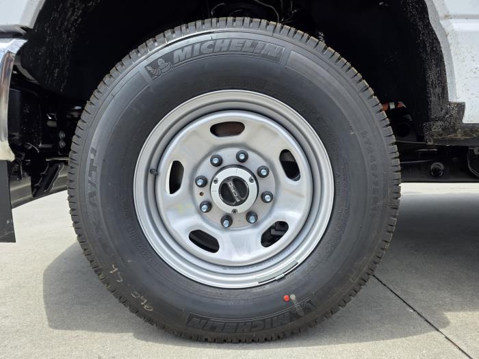 2025 Ford F-250-13
