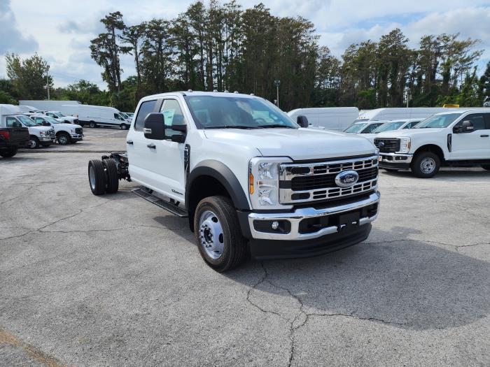 2025 Ford F-550-3