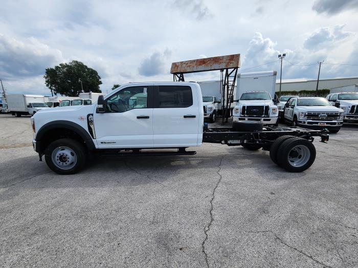 2025 Ford F-550-8