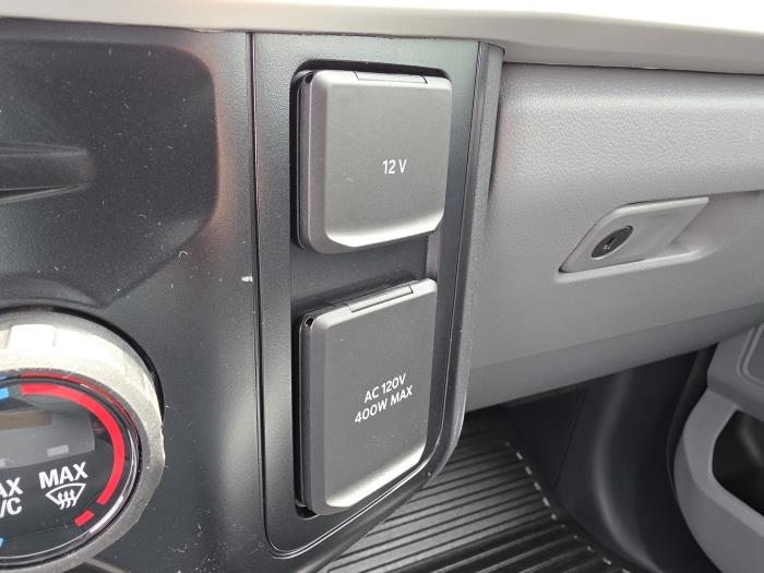 2025 Ford F-550-17