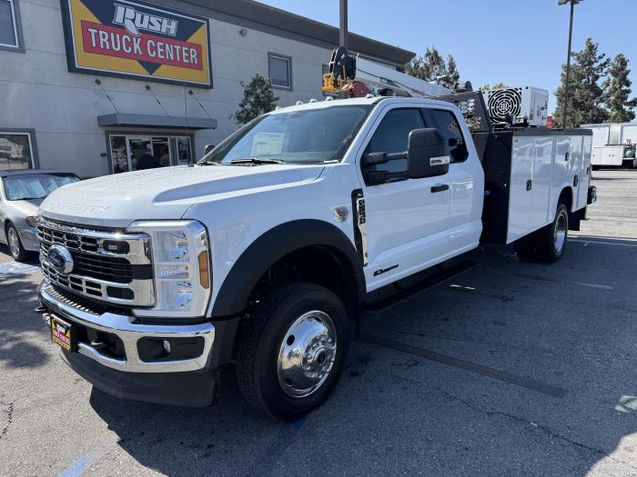 2025 Ford F-550-1