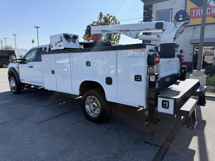2025 Ford F-550-2