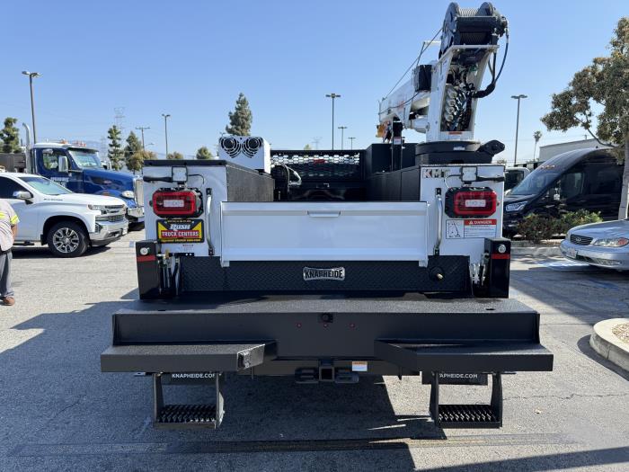 2025 Ford F-550-3