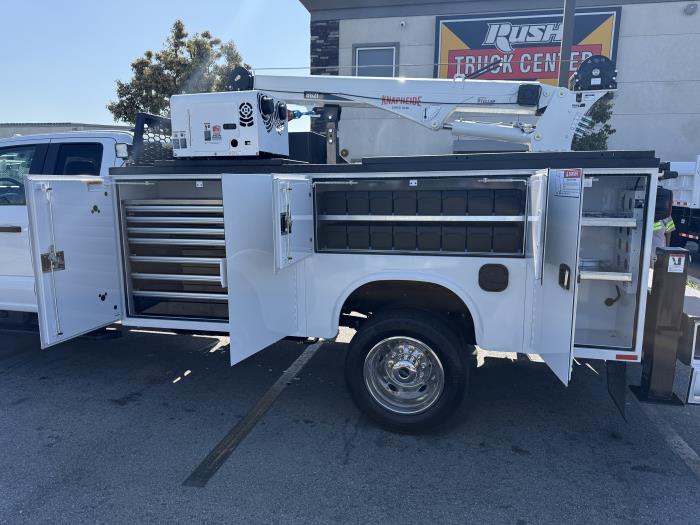 2025 Ford F-550-12