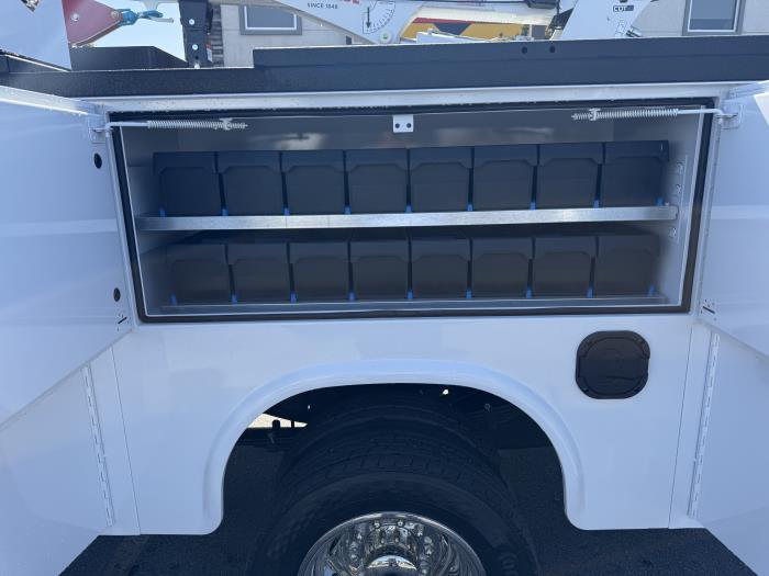 2025 Ford F-550-15