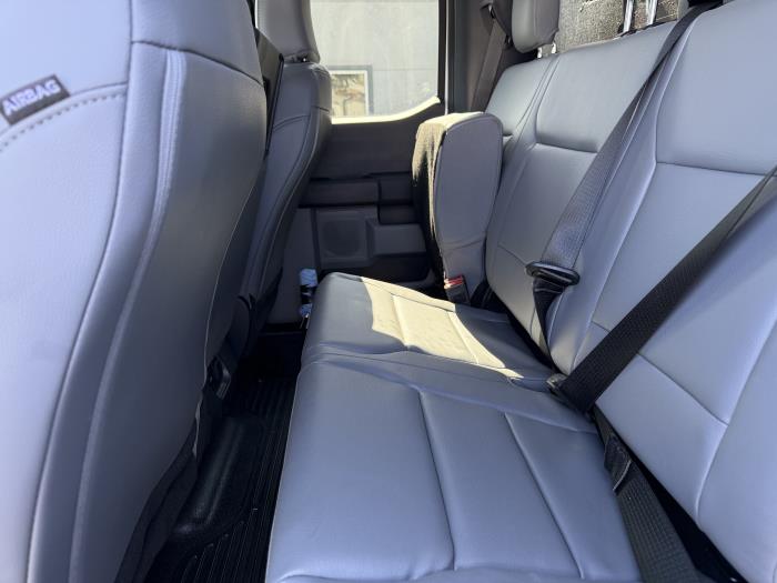 2025 Ford F-550-31