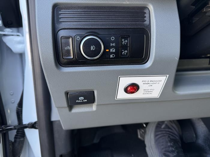 2025 Ford F-550-41