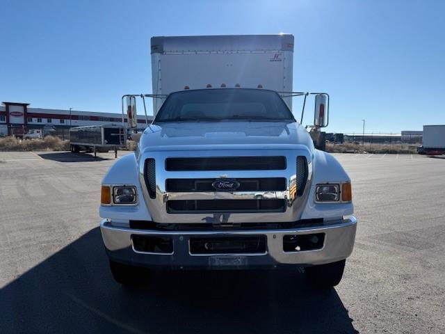2015 Ford F-650-8