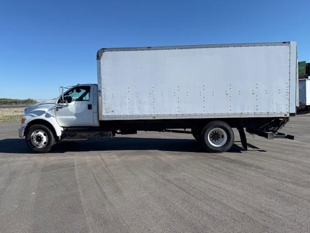 2015 Ford F-650-2