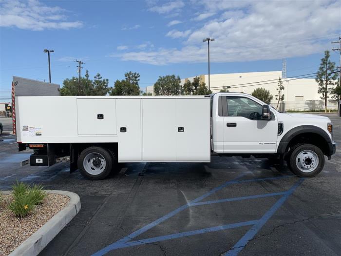 2025 Ford F-550-6