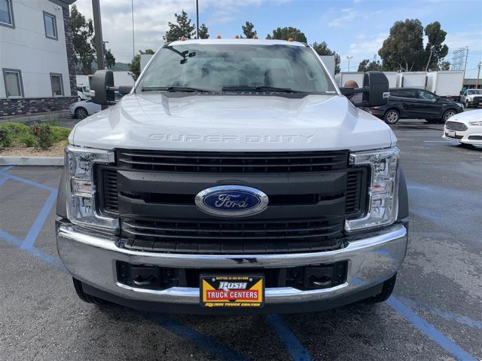 2025 Ford F-550-8