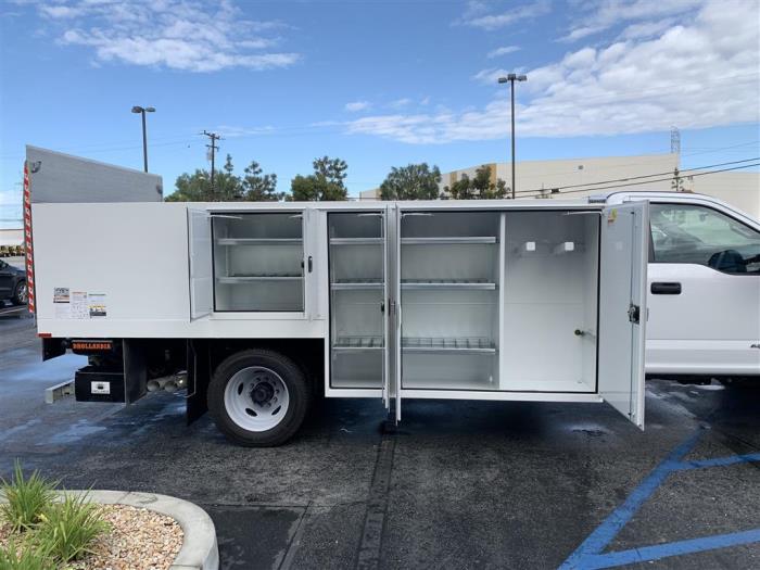 2025 Ford F-550-14