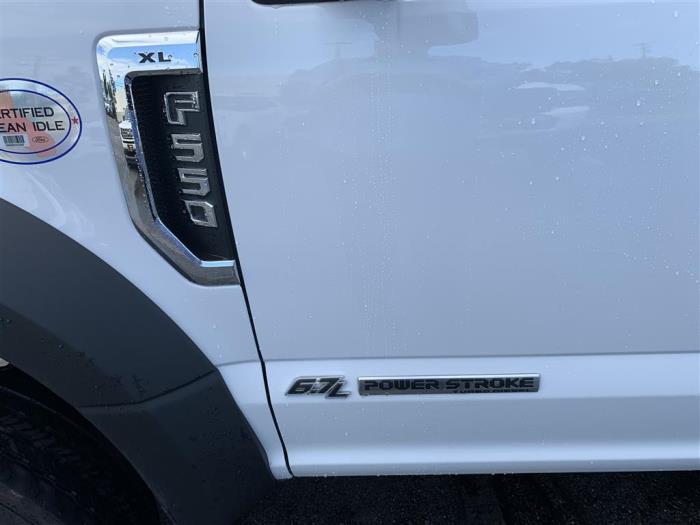 2025 Ford F-550-23
