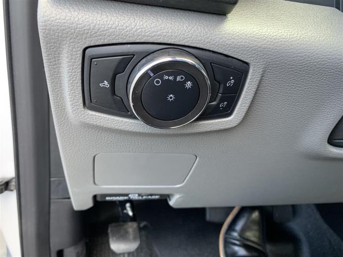 2025 Ford F-550-37