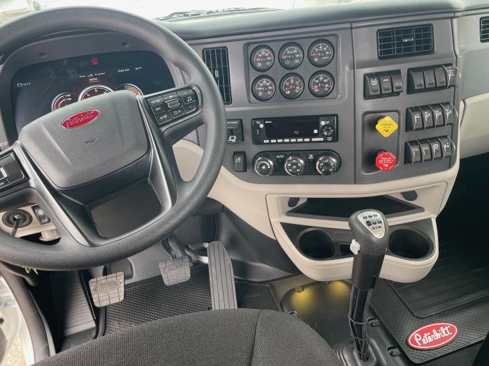 2026 Peterbilt 567-11