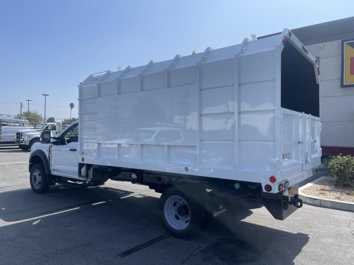 2025 Ford F-550-2