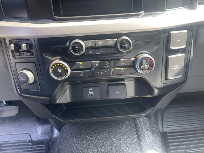 2025 Ford F-550-19