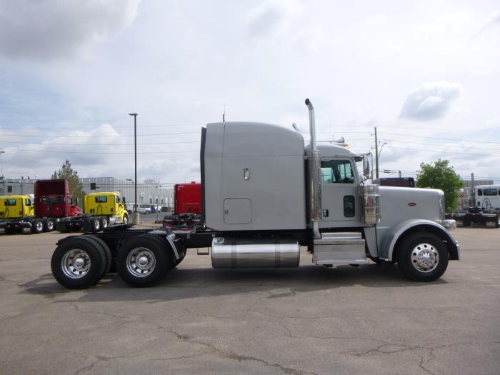 2020 Peterbilt 389-6