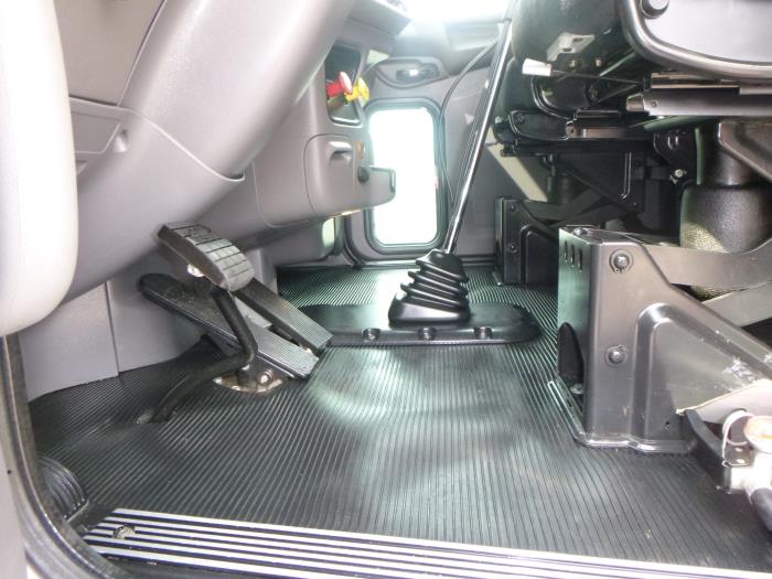 2020 Peterbilt 389-14