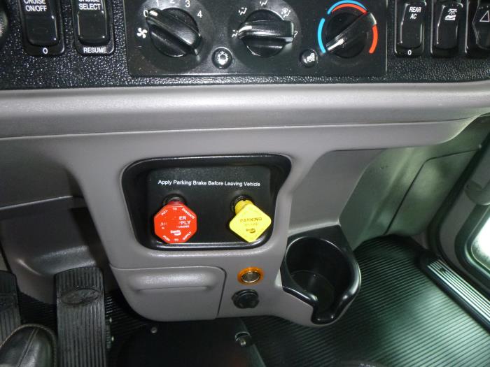 2020 Peterbilt 389-17