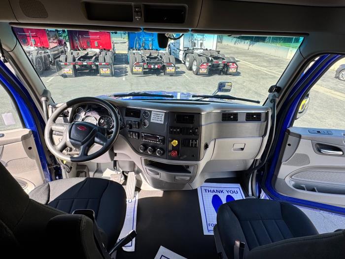 2022 Peterbilt 579-16