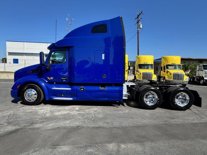 2022 Peterbilt 579-9