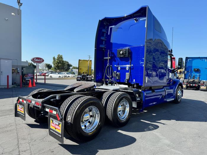2022 Peterbilt 579-6