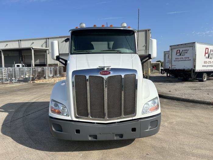 2020 Peterbilt 579-8