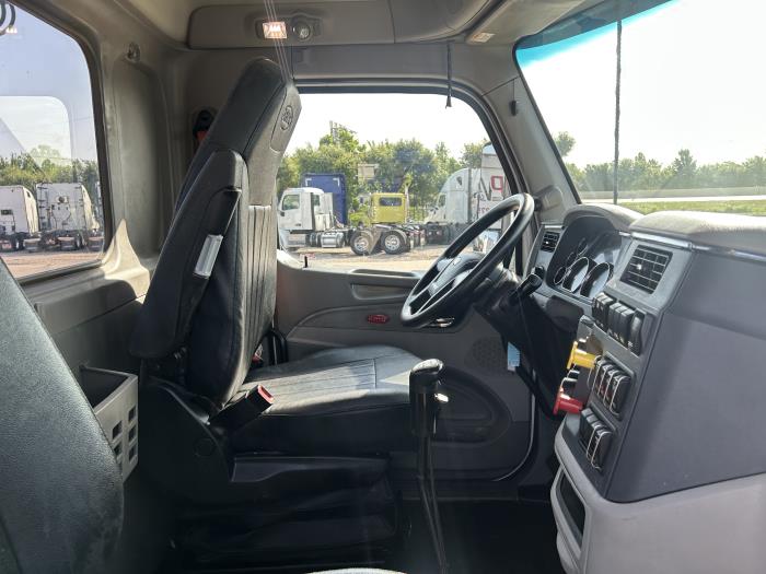 2020 Peterbilt 579-23