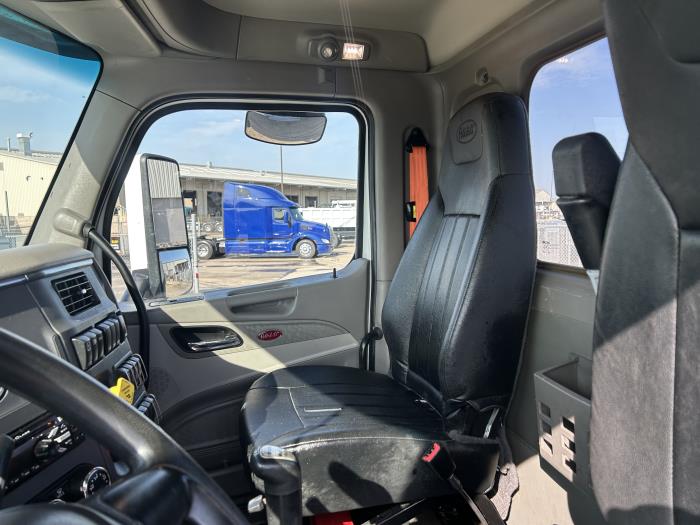 2020 Peterbilt 579-25