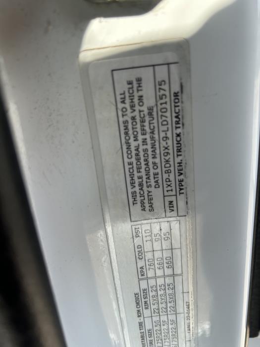 2020 Peterbilt 579-27