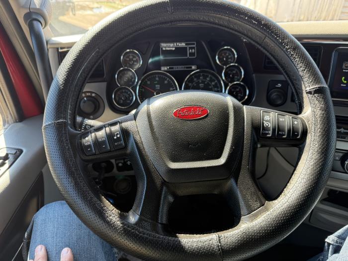 2018 Peterbilt 579-14