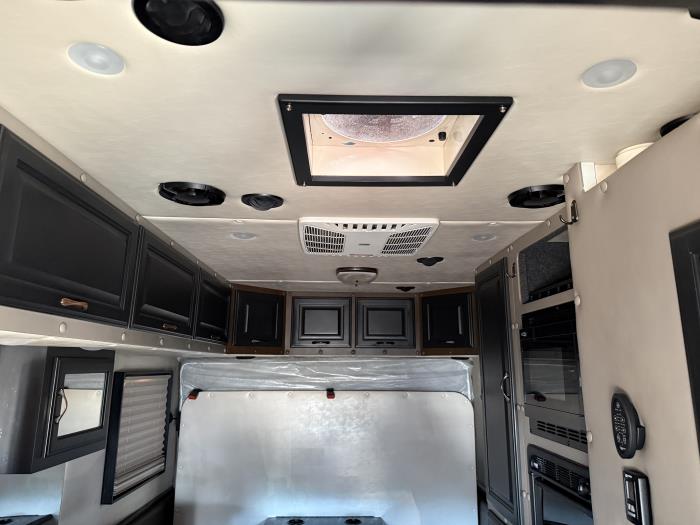 2018 Peterbilt 579-18