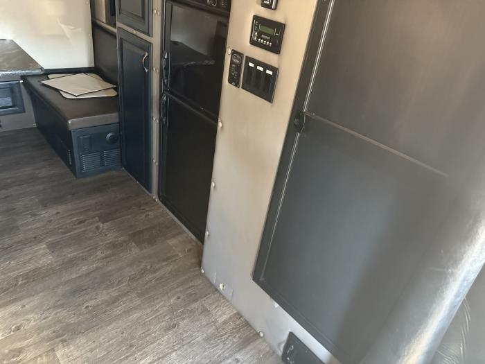 2018 Peterbilt 579-23