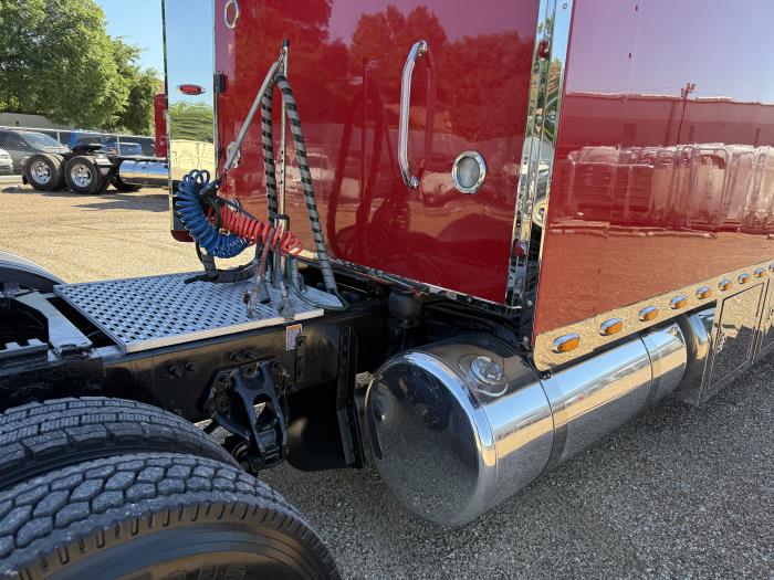 2018 Peterbilt 579-43