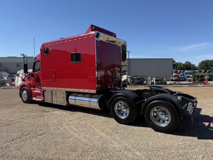 2018 Peterbilt 579-46