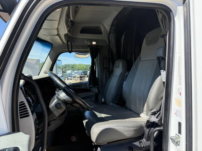 2021 Peterbilt 579-37