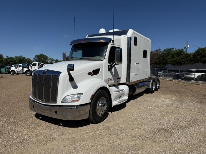 2021 Peterbilt 579-38