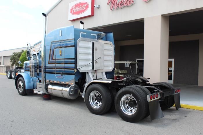 2007 Peterbilt 379-4
