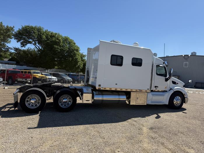 2021 Peterbilt 579-48
