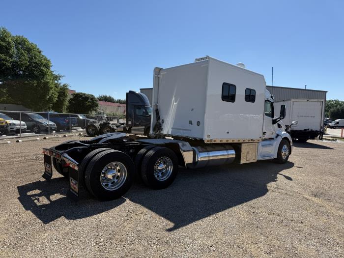 2021 Peterbilt 579-49