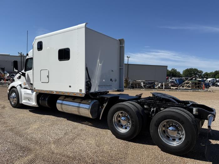 2021 Peterbilt 579-3