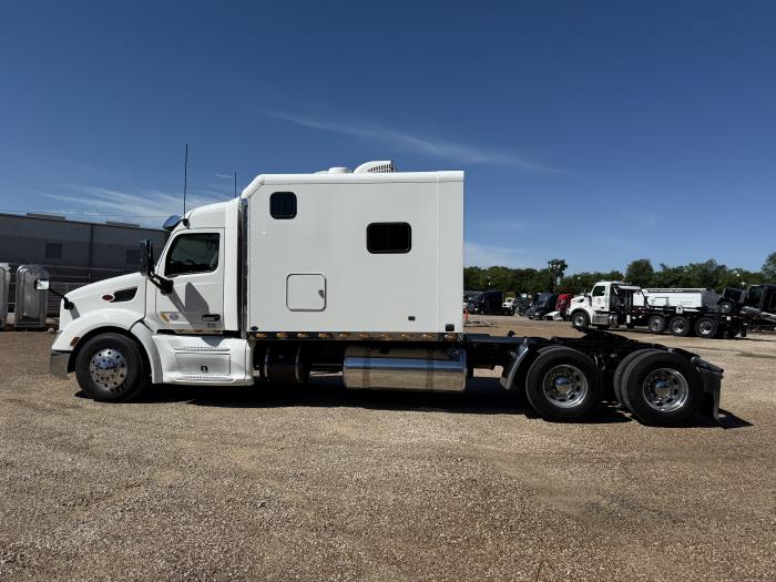 2021 Peterbilt 579-54