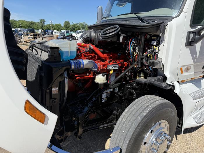 2021 Peterbilt 579-4